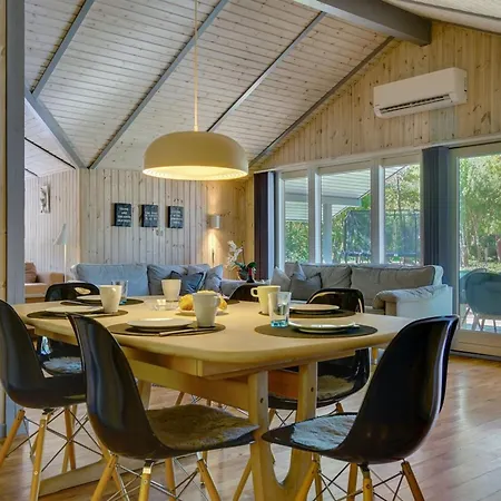Sida - 600m From The Sea By Interhome *